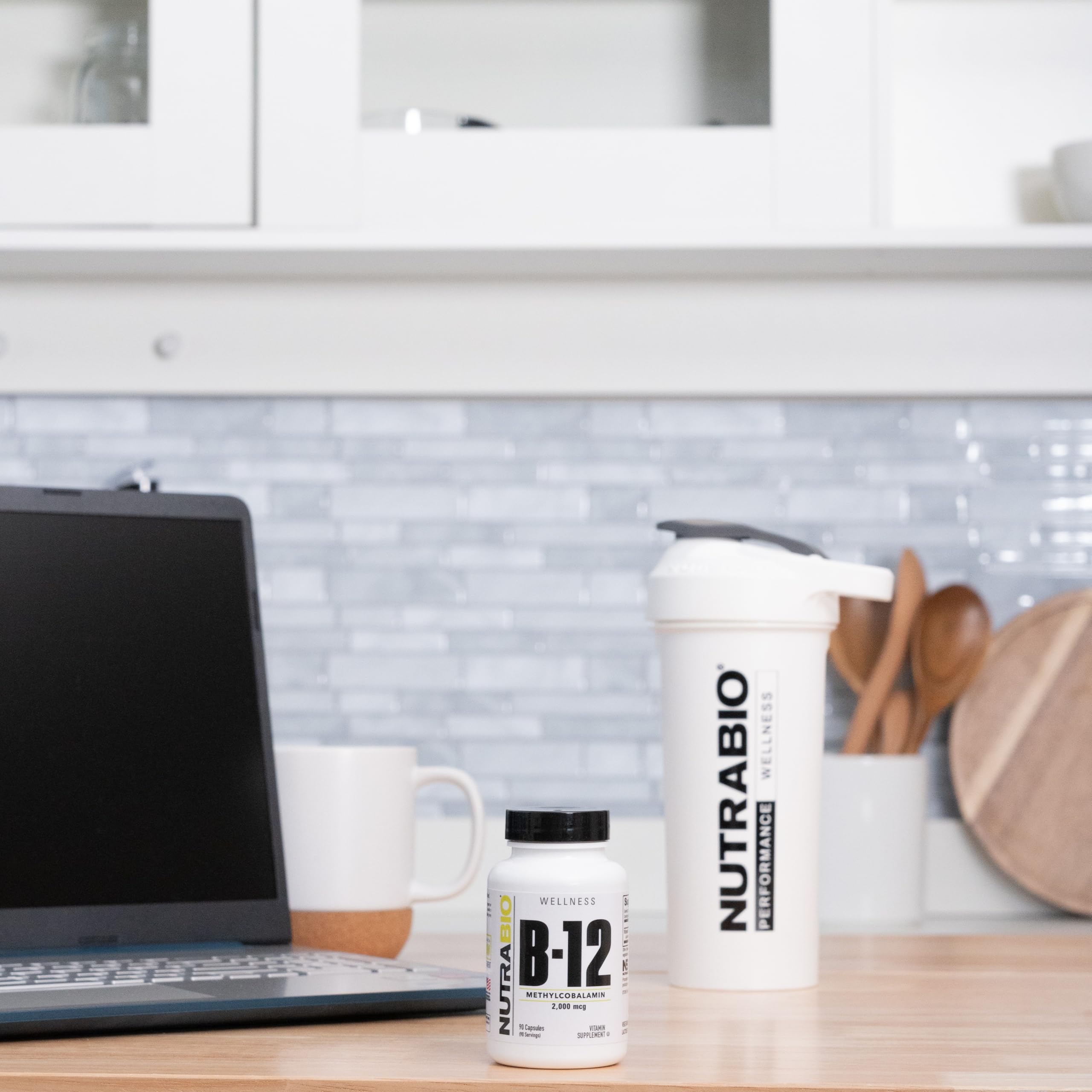 NutraBio Methyl B-12 label shows 2000mcg dosage and methylcobalamin form