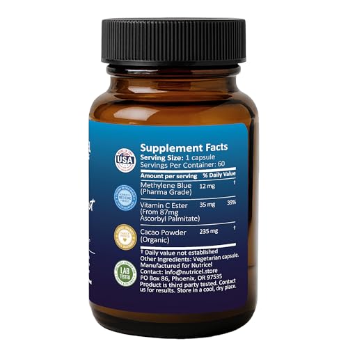 Nutricel Methylene Blue capsules in hand, easy-to-take vegetarian capsules for daily use.