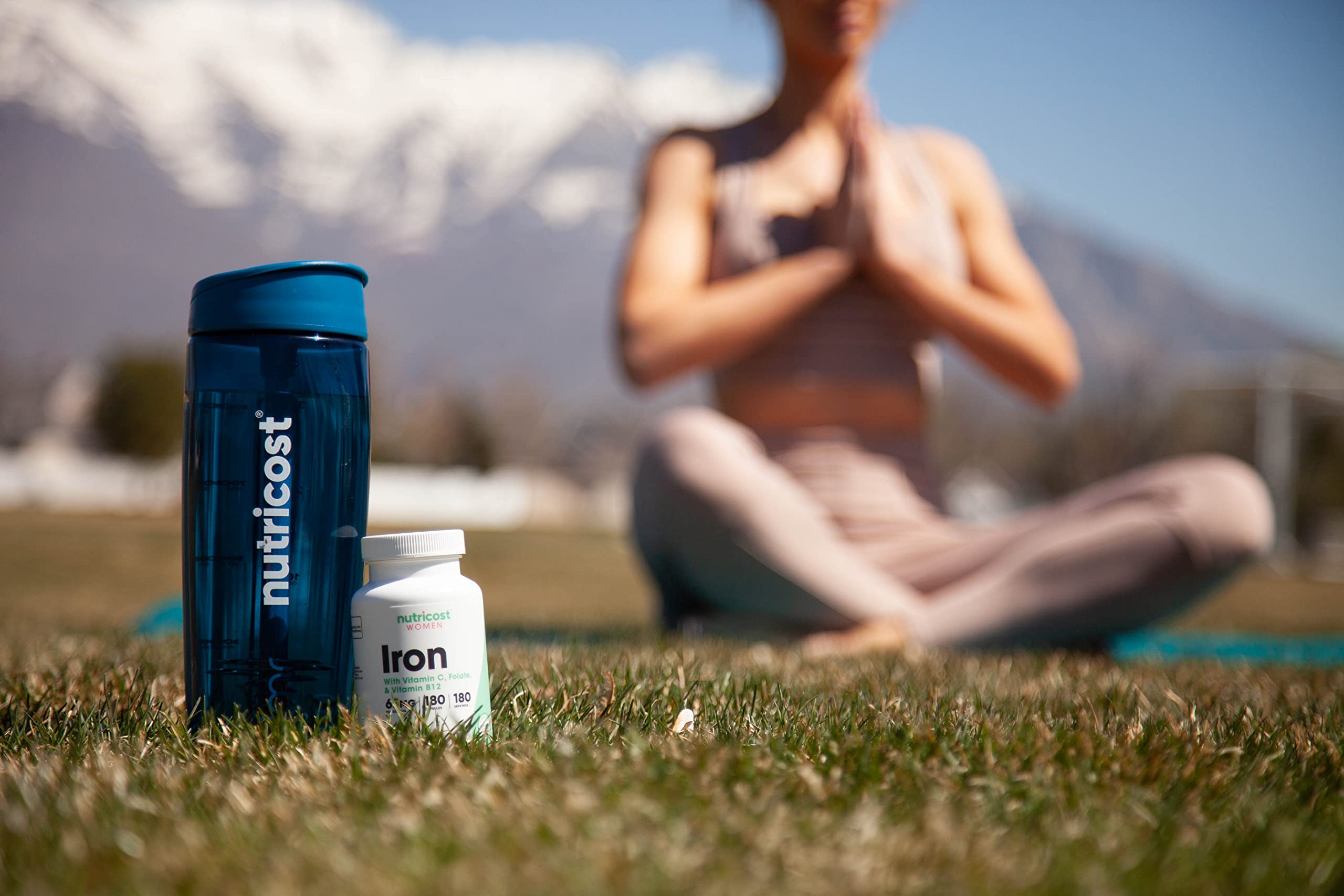 Nutricost iron bottle highlights vegetarian-friendly formulation.