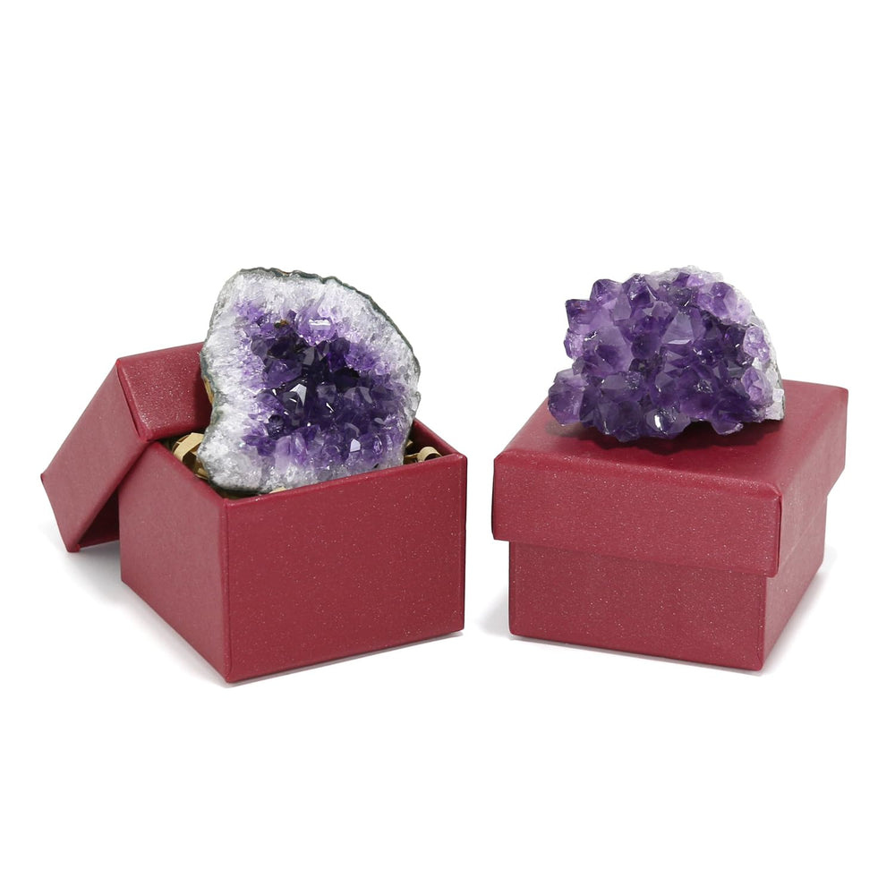 Nvzi amethyst closeup cavities highlight natural geometry and shimmer.