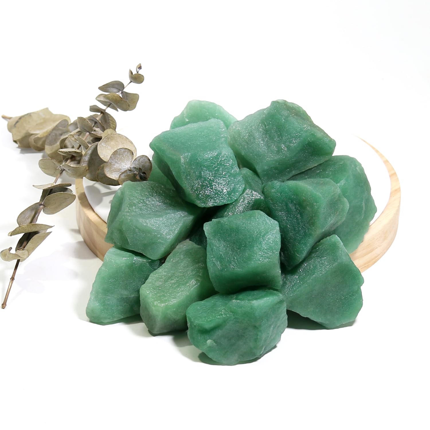 Nvzi aventurine crystals used as mindful gifts promoting balance and thoughtful energy.