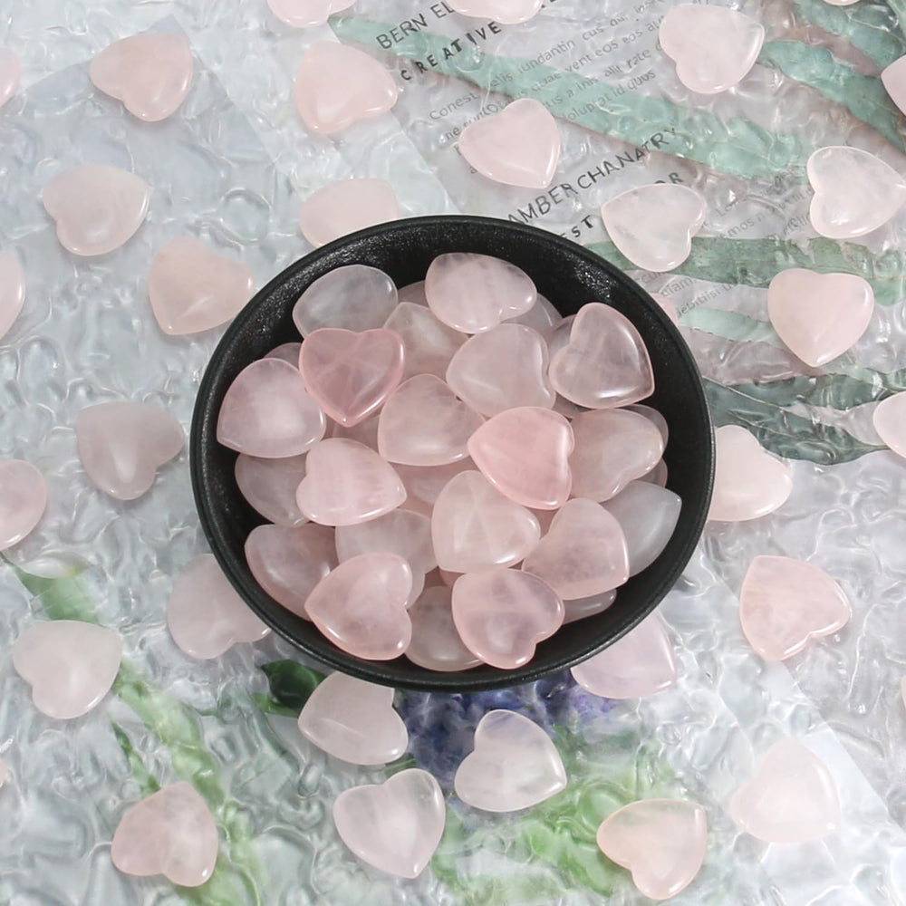 Nvzi rose-quartz-heart stones enhance a calm home altar