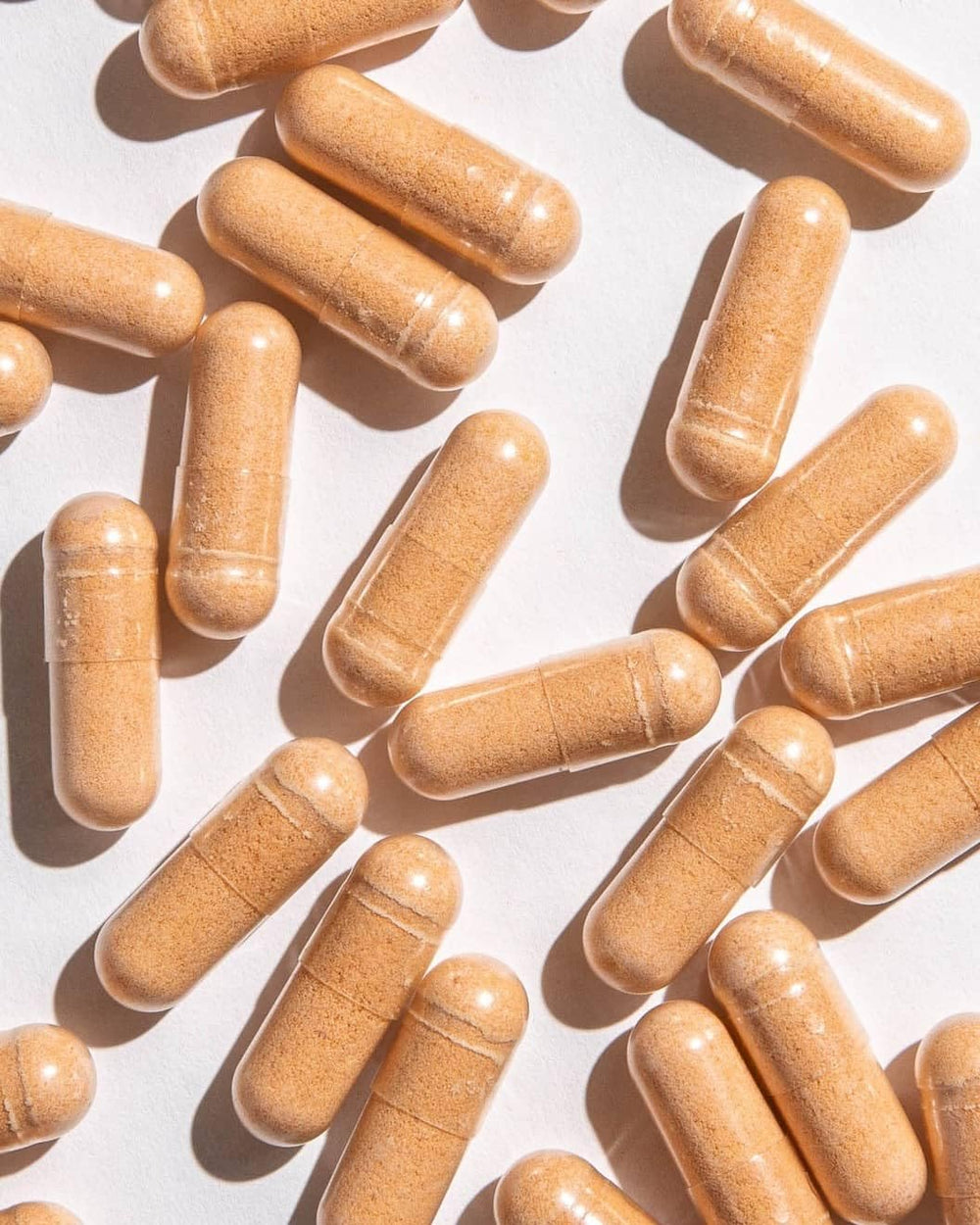 Ora Organic vegan omega3 capsules on tray: no carrageenan or fillers.