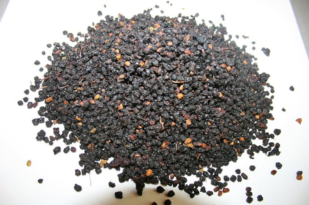 Organic Bio Herbs 2023 harvest label highlights freshness and careful hand harvest.