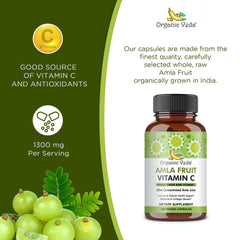 Organic Veda amla berry juice extract visual emphasizing antioxidant source.