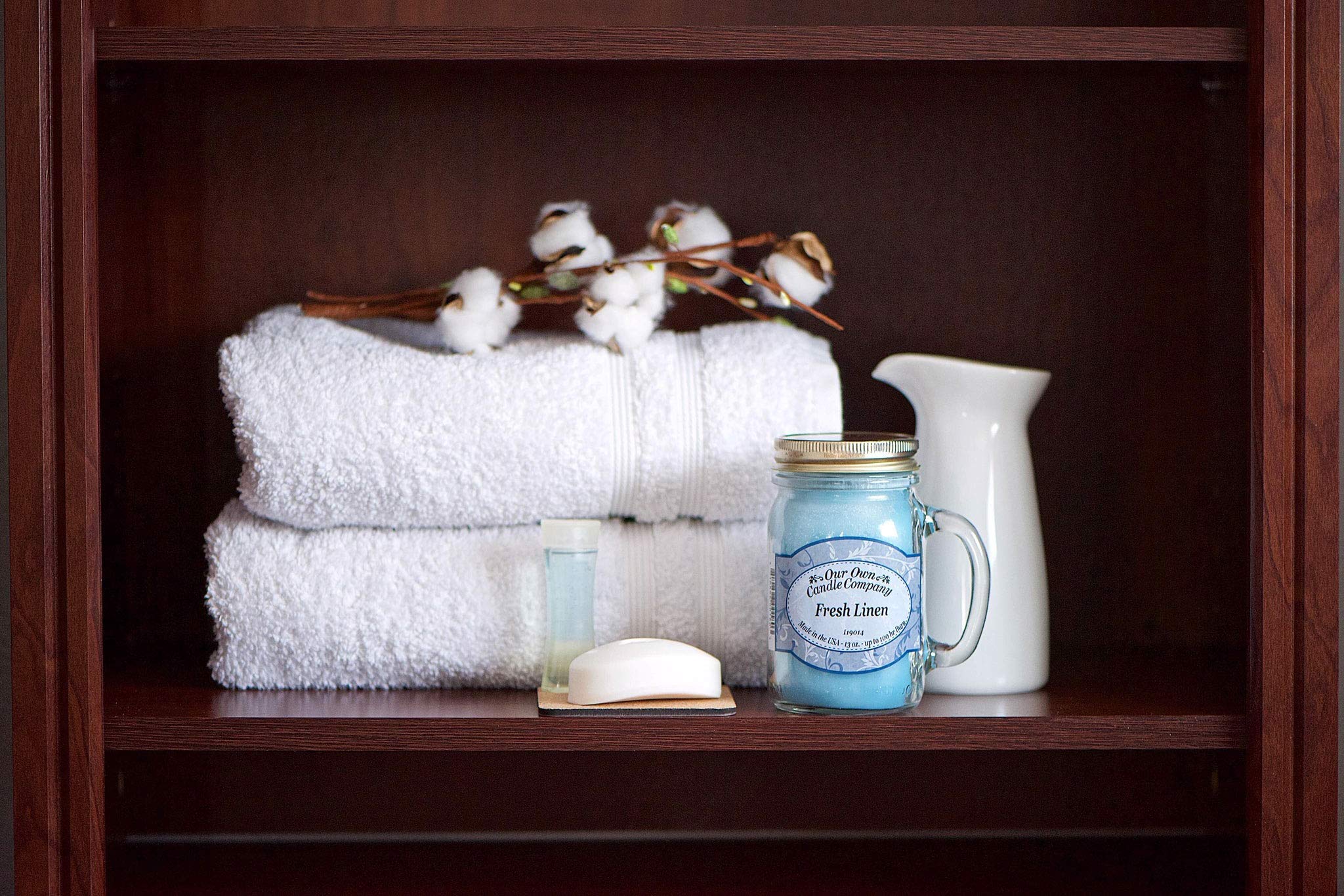 Our Own Candle Company: envase premium para difusor y uso diario.