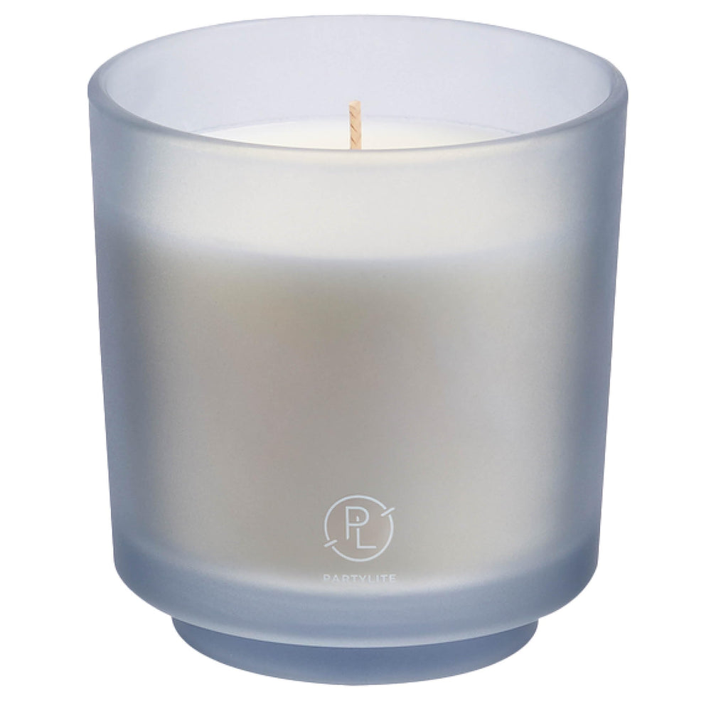 PartyLite Black-Pepper-Top-Notes capture a sharp opening aroma with eucalyptus.