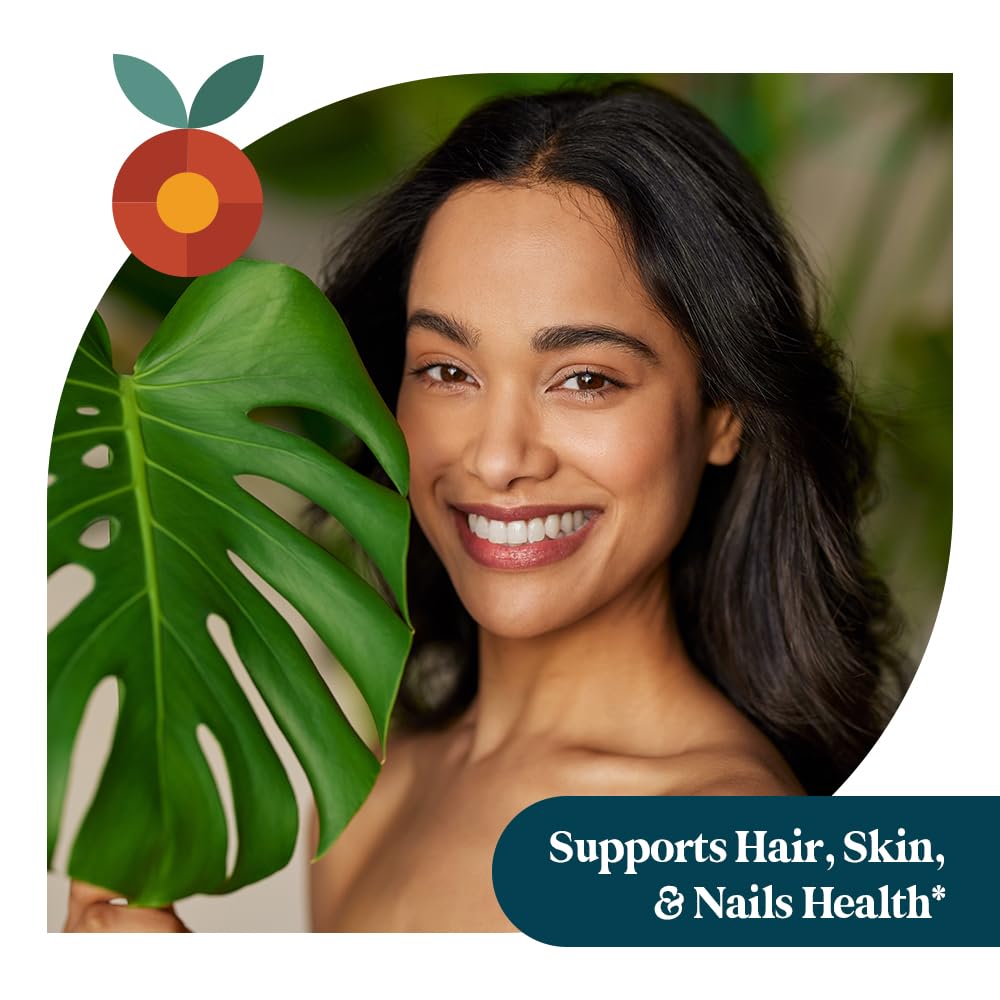 Pattern Wellness collagen powder in smoothie illustrates versatile, dairy-free nutrition.