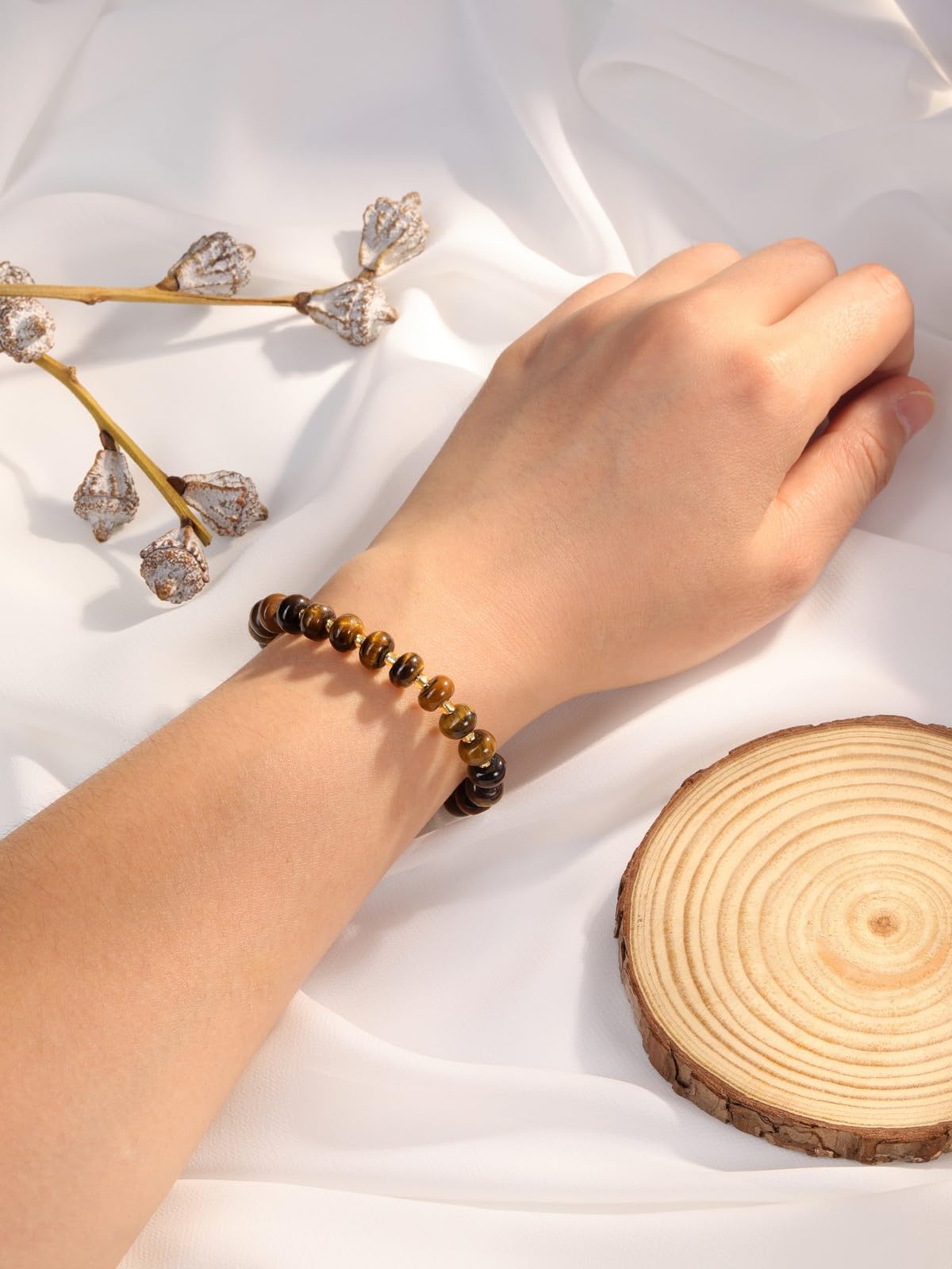 PESOENTH Adjustable Tiger Eye Bracelet fits most wrists with a secure rope design.