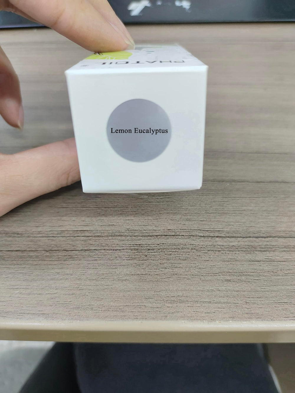 PHATOIL Lemon Eucalyptus packaging as a gift-ready box