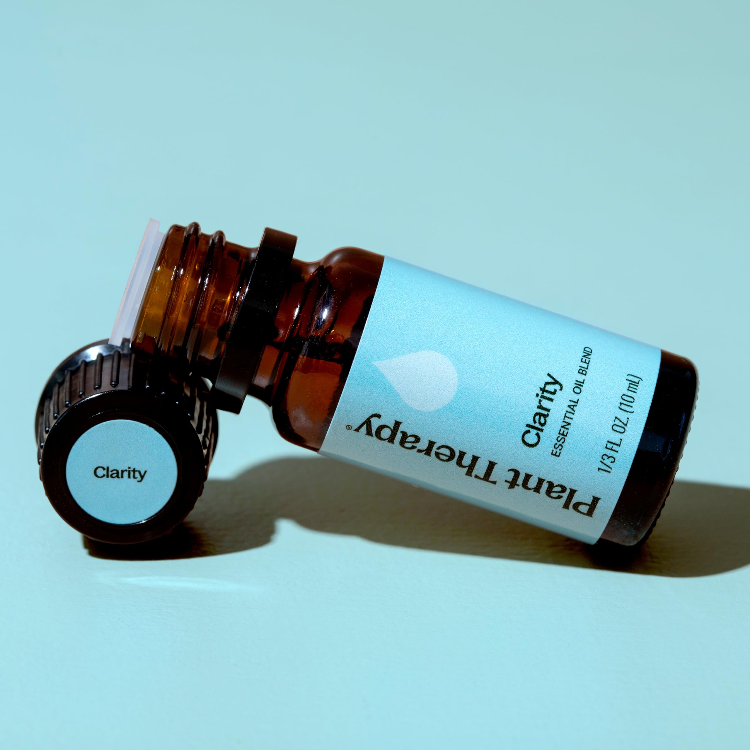 Plant Therapy Clarity diffuser necklace use, convenient scent cue for focus.