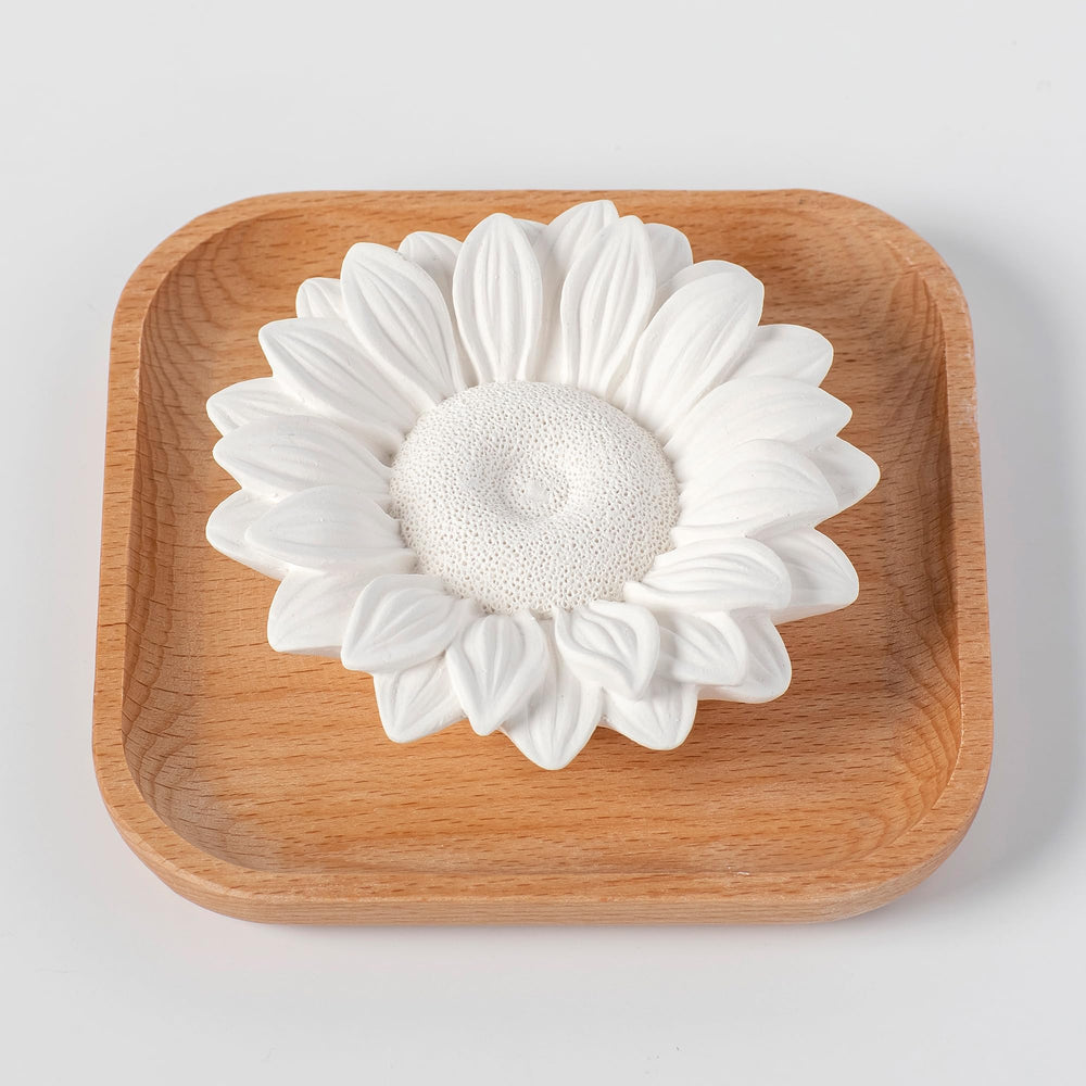 Plant Therapy passive sunflower diffuser travel-friendly design for on-the-go fragrance.