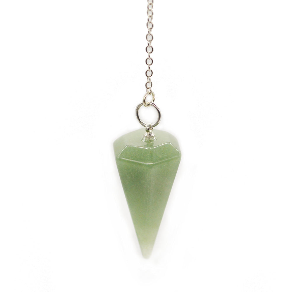 Polar Jade pendulum with 18 cm chain ready for versatile dowsing.