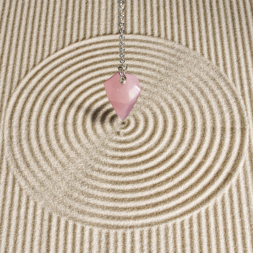 Polar Jade pendulum dimensions 35x18mm for balanced handling