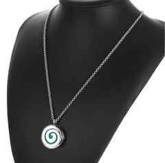 Popeoiuh locket opens easily to replace pads