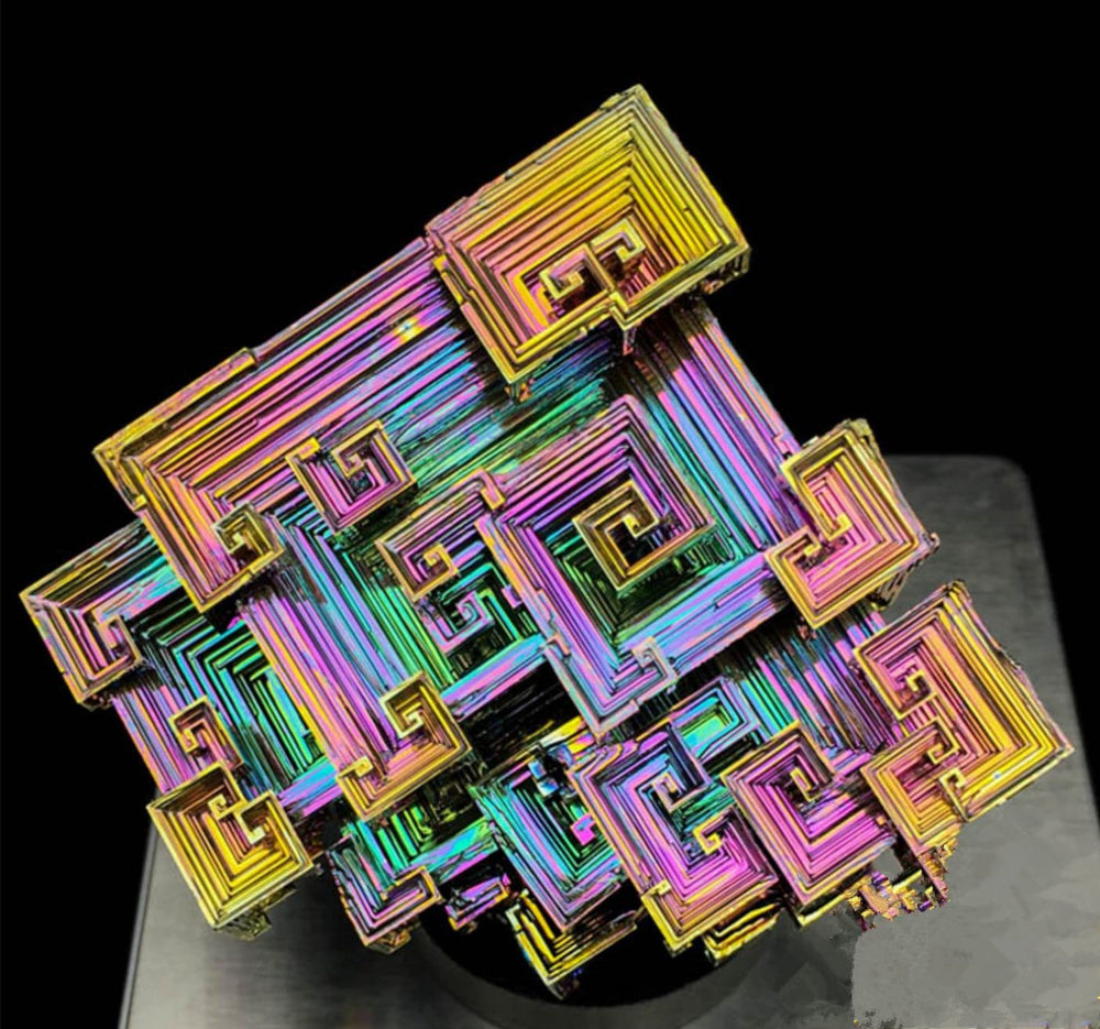 Pounique bismuth crystal rainbow surface enhances ambience and focus.