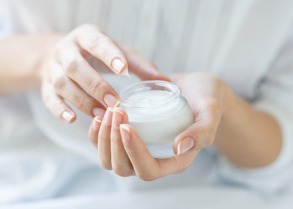 Pure Original Ingredients Zinc Oxide, lista para mezclar en cremas para textura uniforme.