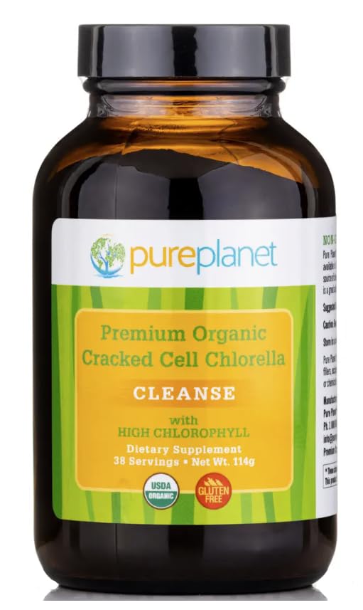 Pure Planet Cracked Cell Chlorella powder blends easily into smoothies.