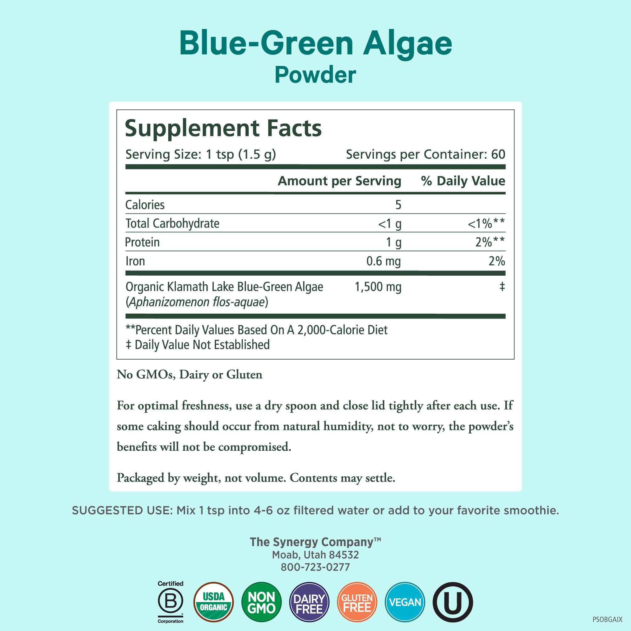 PURE SYNERGY Blue-Green Algae Powder scoop demonstrates precise dosing for easy smoothies.
