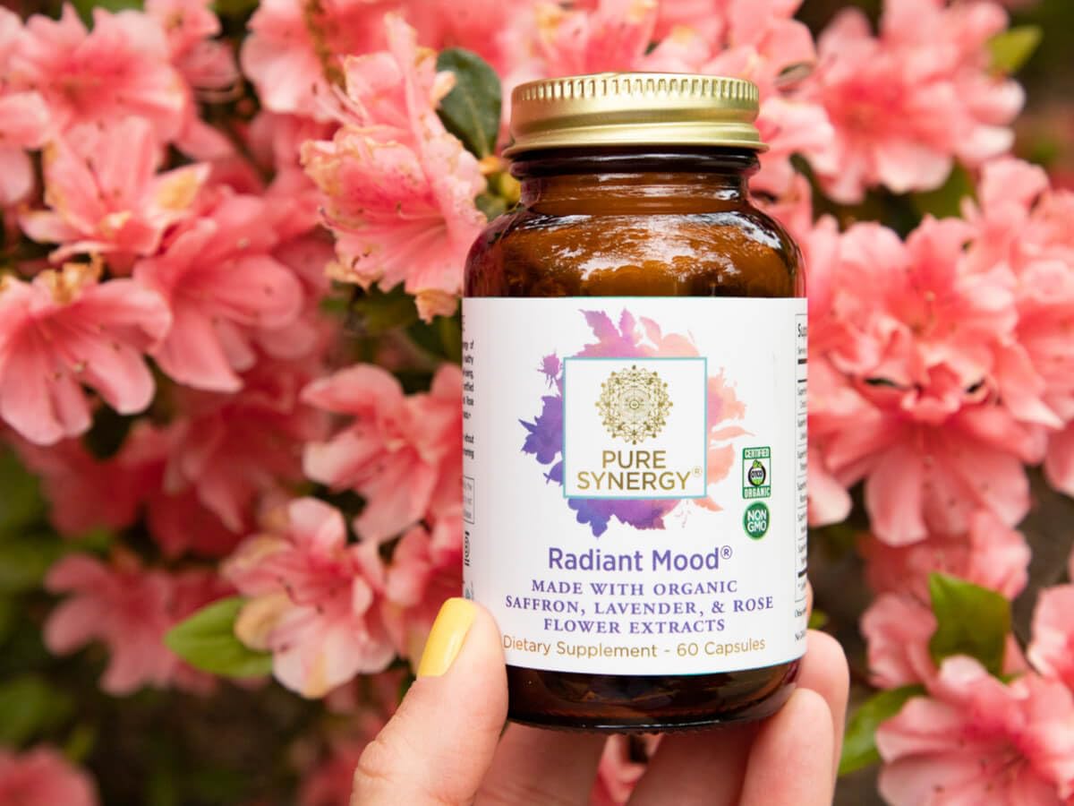 Pure Synergy Radiant Mood magnolia bark highlights stress soothe potential.