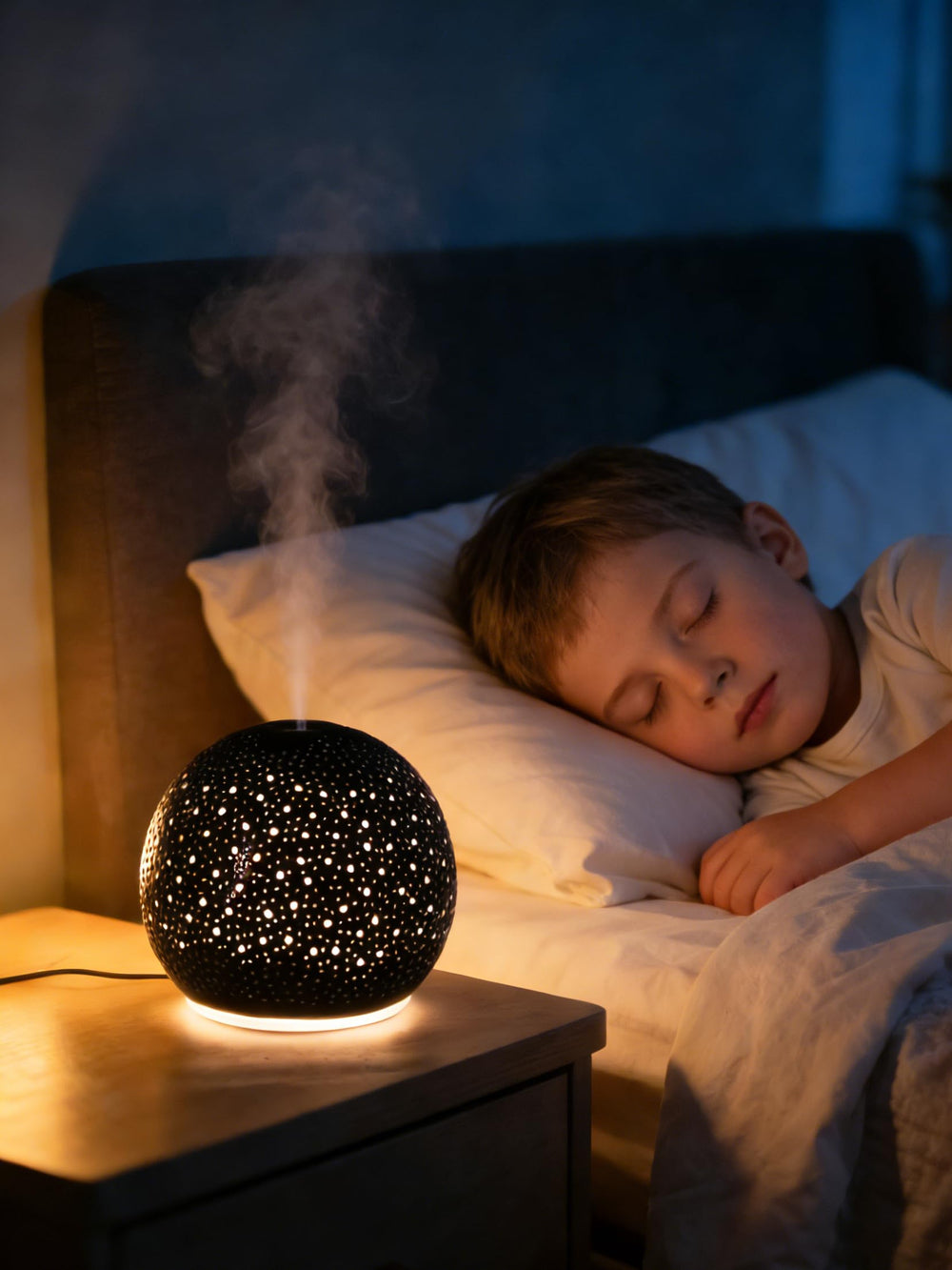 QCYBDGLOV aromatherapy diffuser supports wax cubes and oil melts.