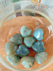 QINJIEJIE gift-ready packaging and heart stones for mindful moments