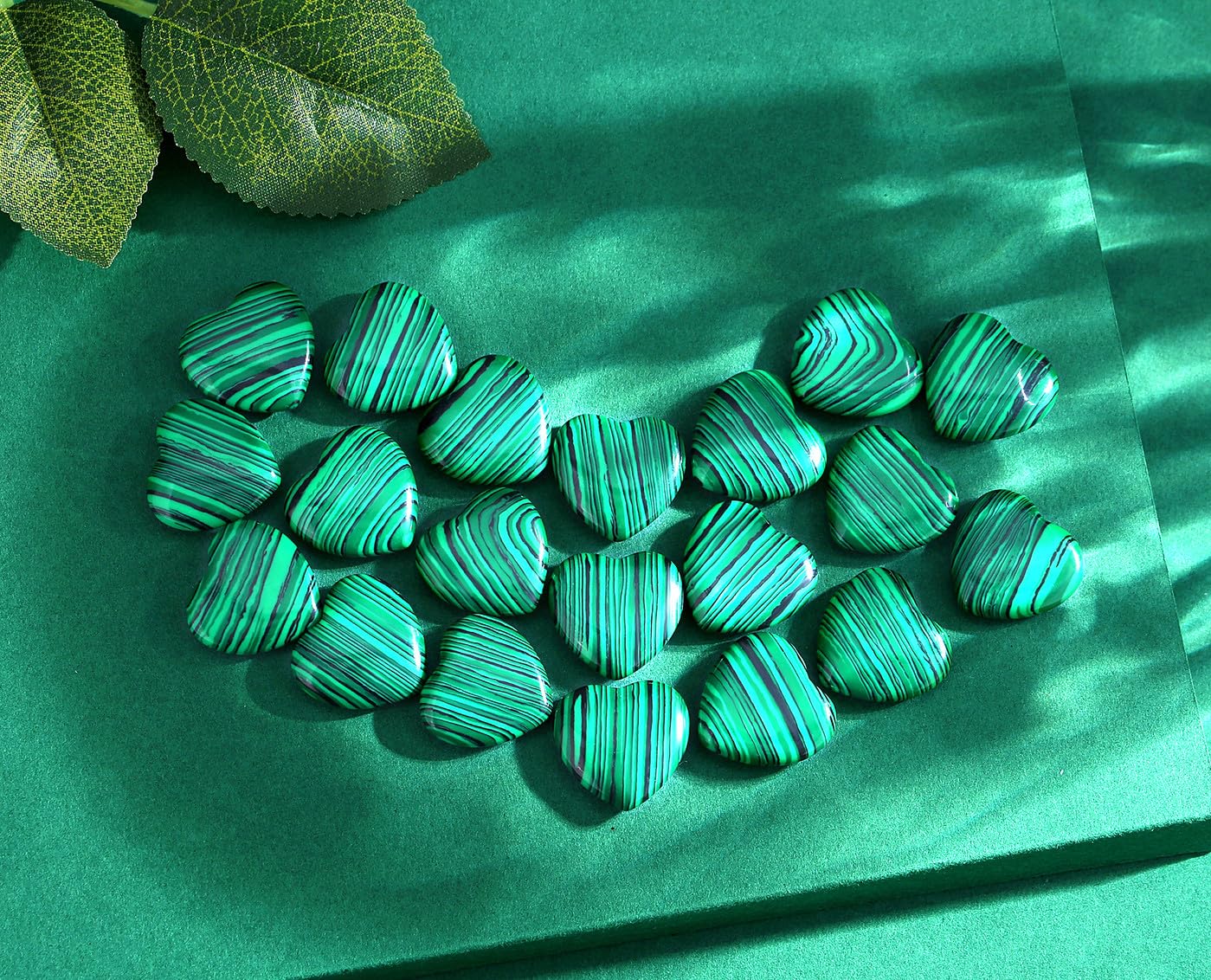 QINJIEJIE polished heart stone, palm-sized crystal for desk and touch