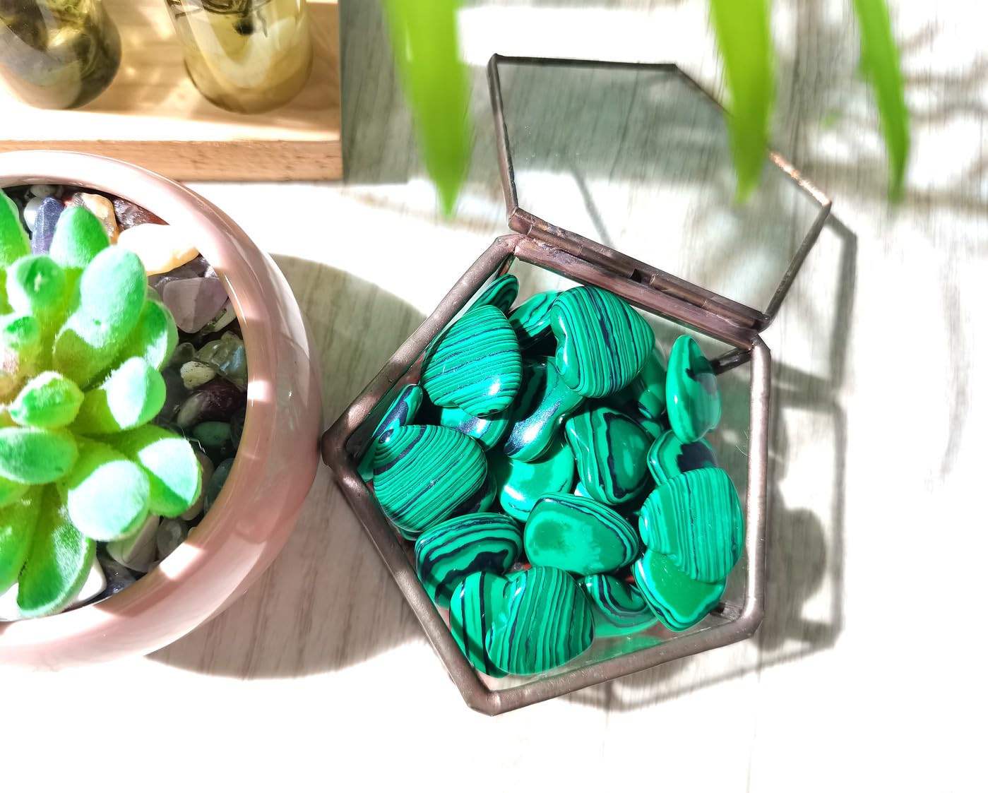 QINJIEJIE reiki-balancing heart stone for focused practice