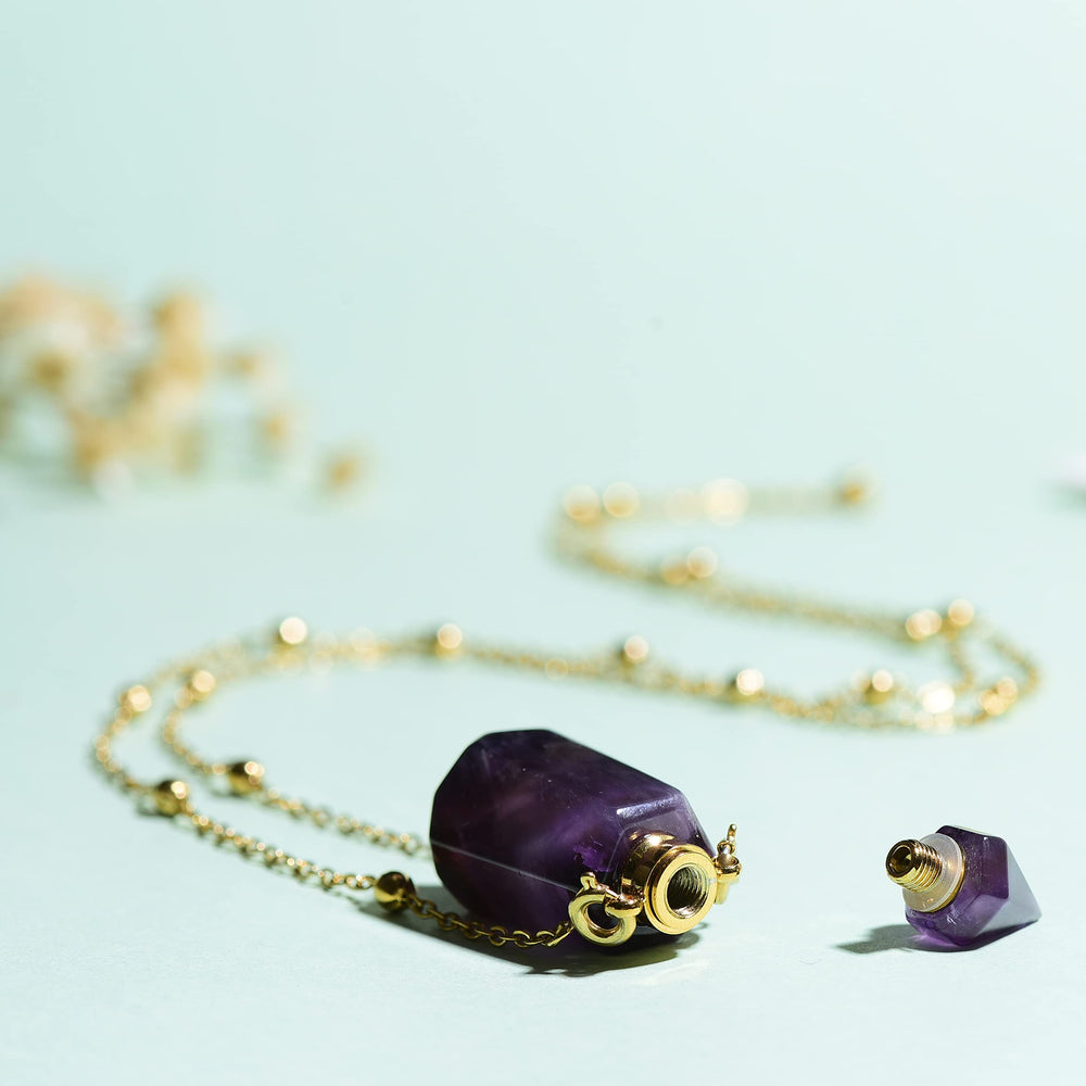 QIQIXIN Amethyst hexagonal pendant adds unique charm for any scent.