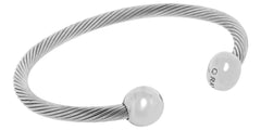QRAY Silver Deluxe bracelet worn on wrist for daily comfort