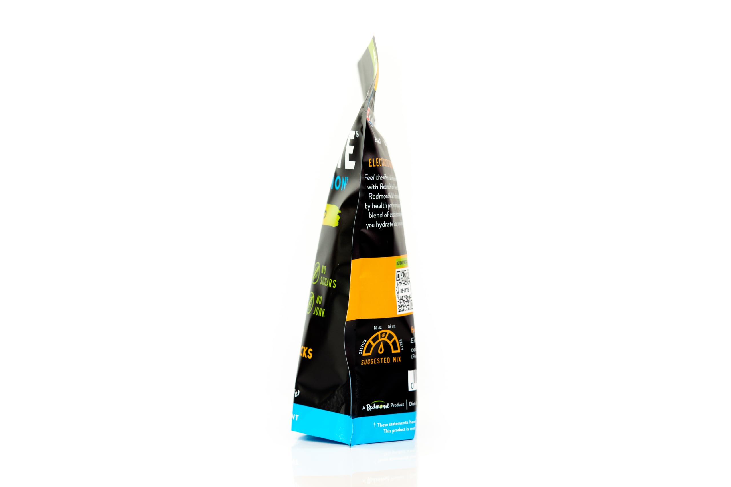 REDMOND Re-Lyte Mango powder dissolving in water for refreshing hydration.