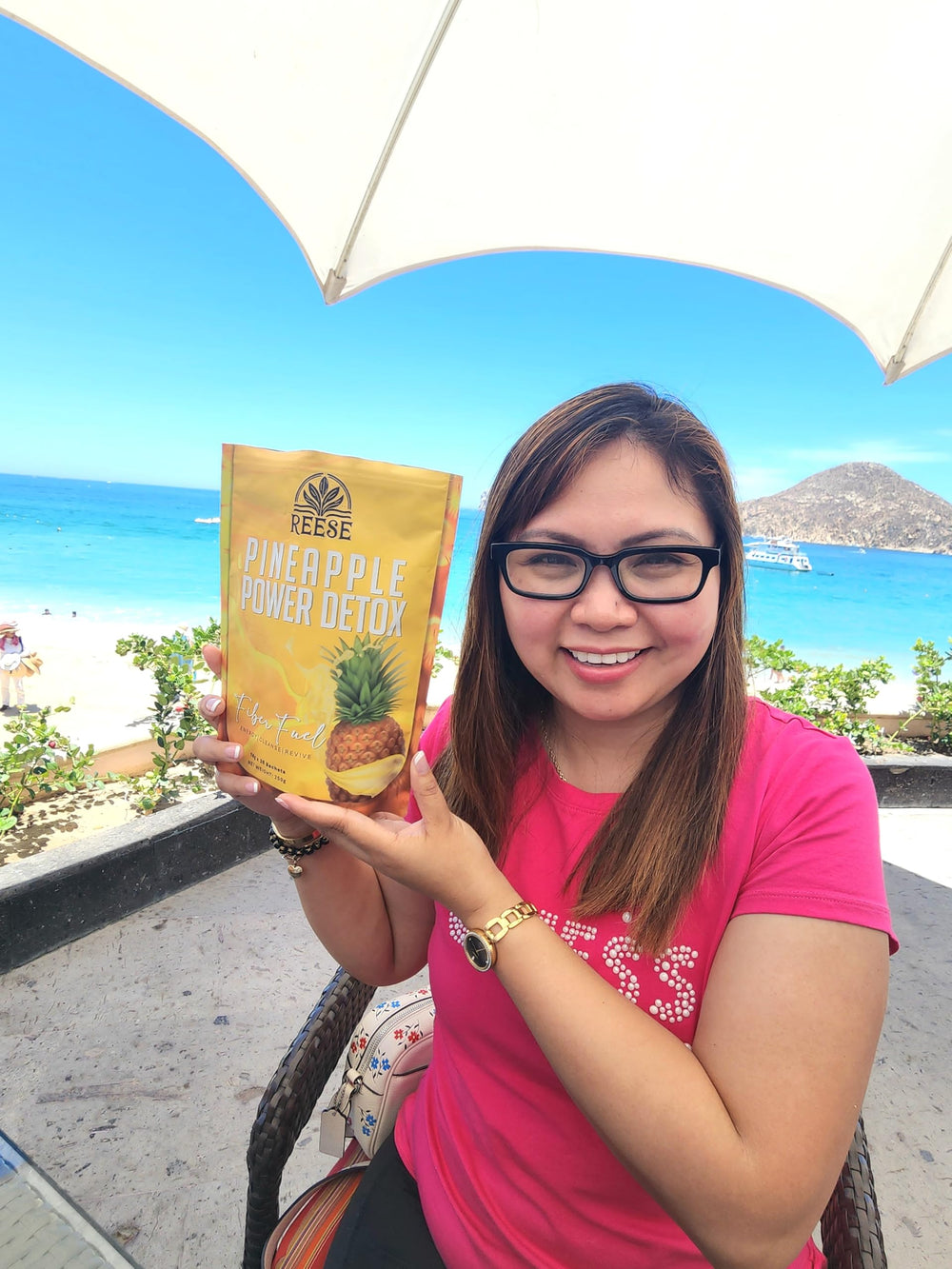 Compact REESE Pineapple Power Detox packaging for on-the-go use