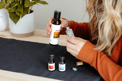 REVIVEEO fractionated coconut oil label highlights USA sourcing and vegan, cruelty-free formula.