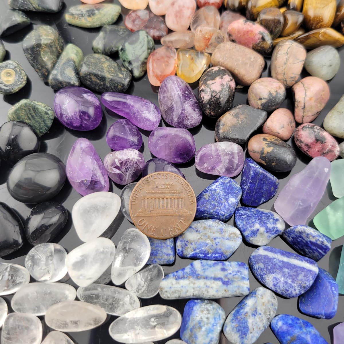 Rhrina black obsidian tumbled chips with deep gloss for bold jewelry.