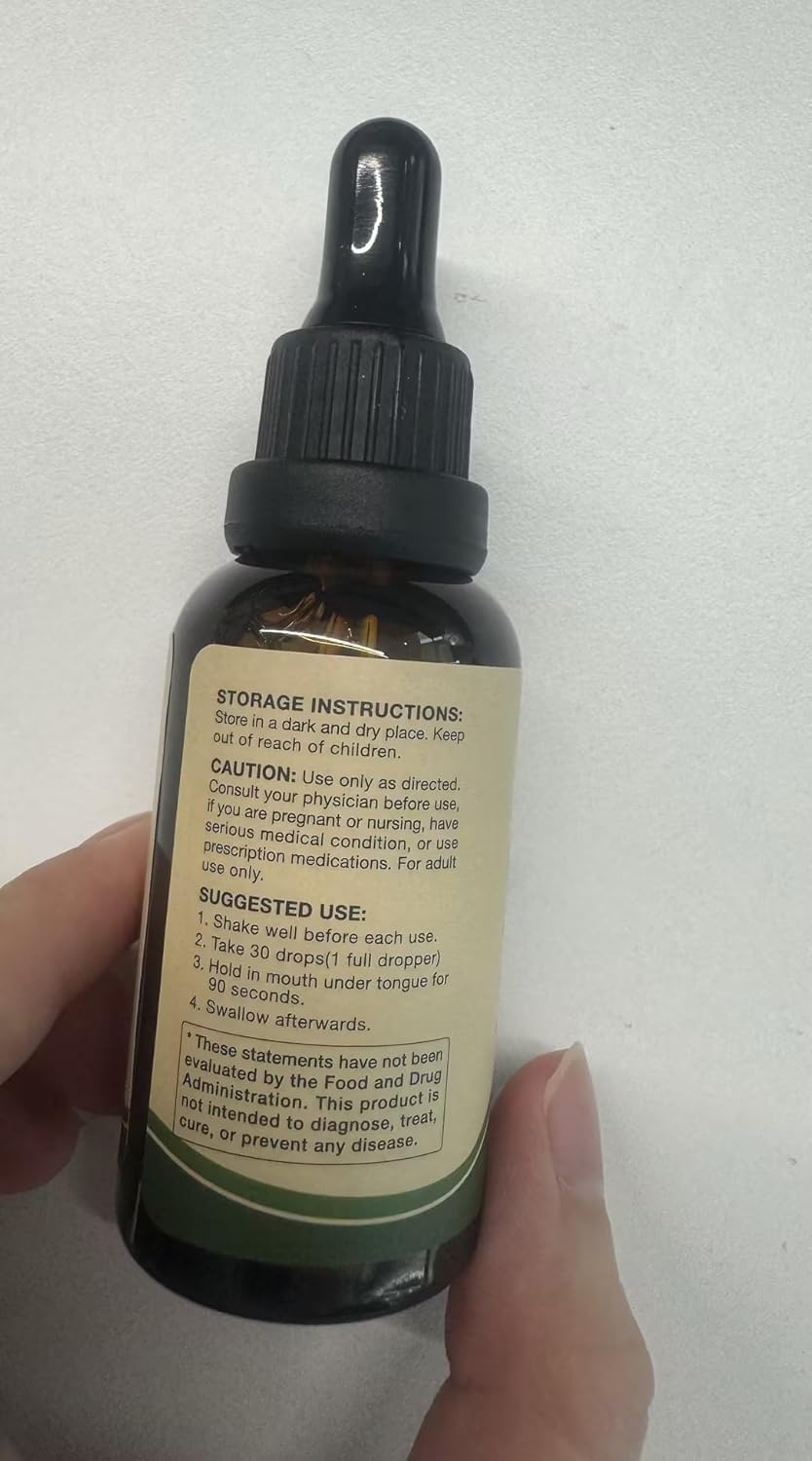 RiRywony Health CO2 extraction badge on bottle emphasizes purity.