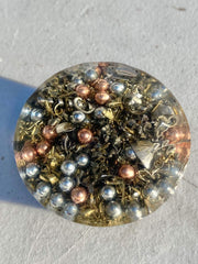 Rise Perspective Blue Kyanite inside supports alignment and intuitive clarity.