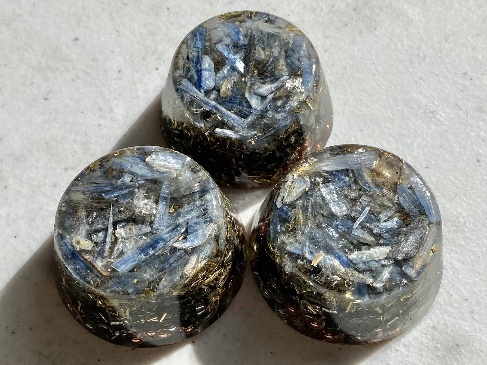Rise Perspective Blue Kyanite Orgone Generator close-up of crystals and spirals balancing energy