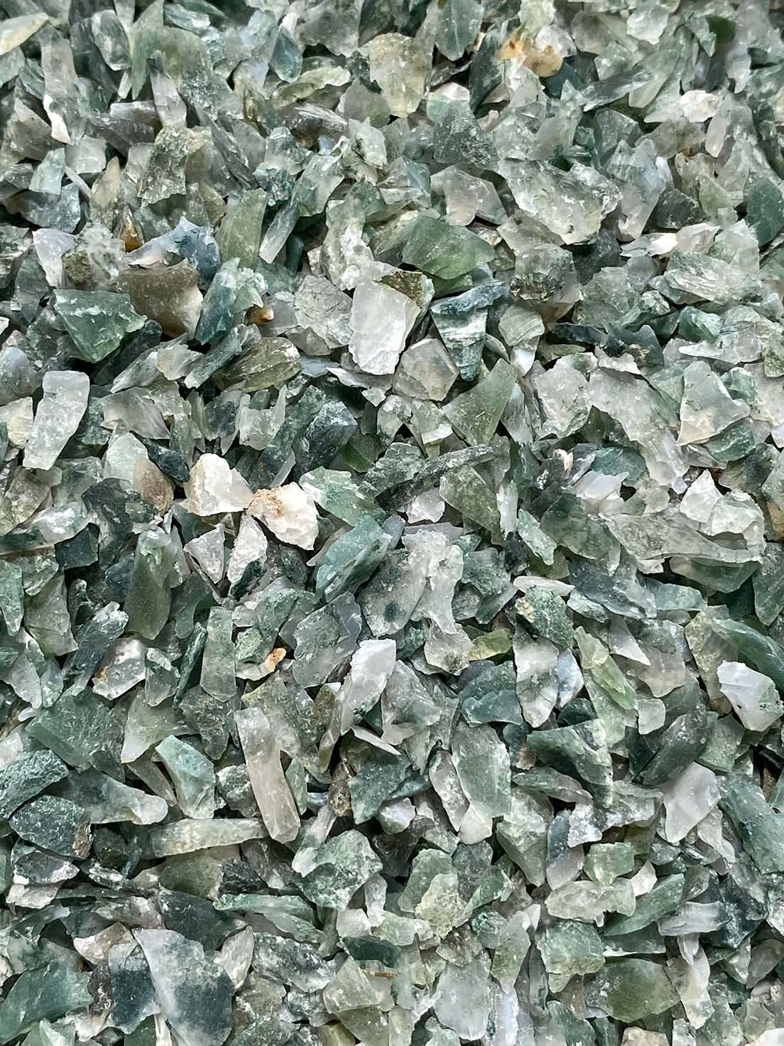 Rise Perspective Green Moss Agate no powder close-up for clean, authentic crafting