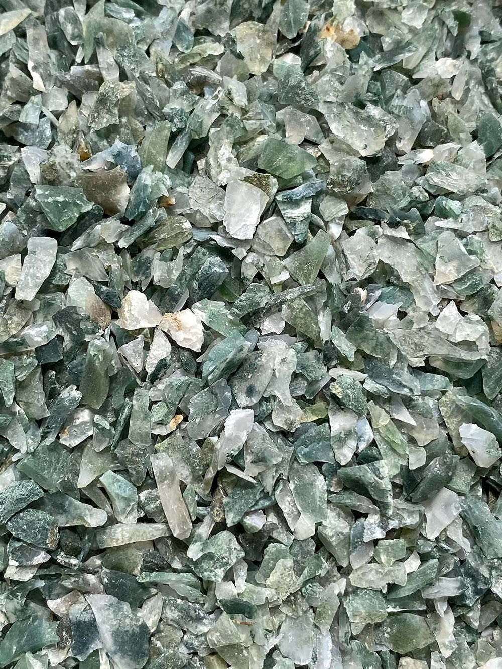 Rise Perspective Green Moss Agate no powder close-up for clean, authentic crafting