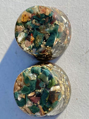 Rise Perspective Mixed Crystals ensemble enhances harmony and atmosphere.