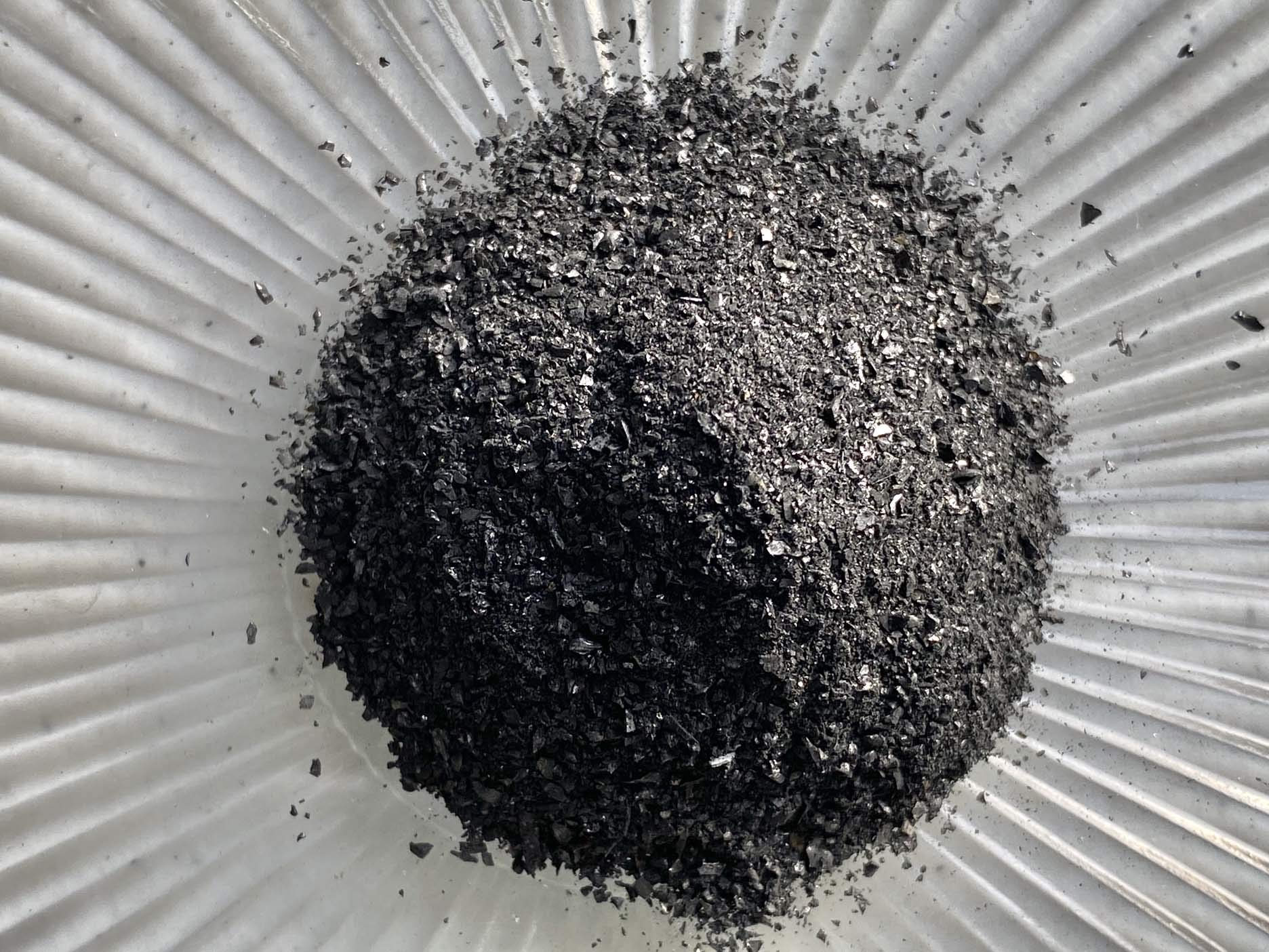 Rise Perspective Shungite Noble Elite powder 1mm, ideal for art and protective energy.