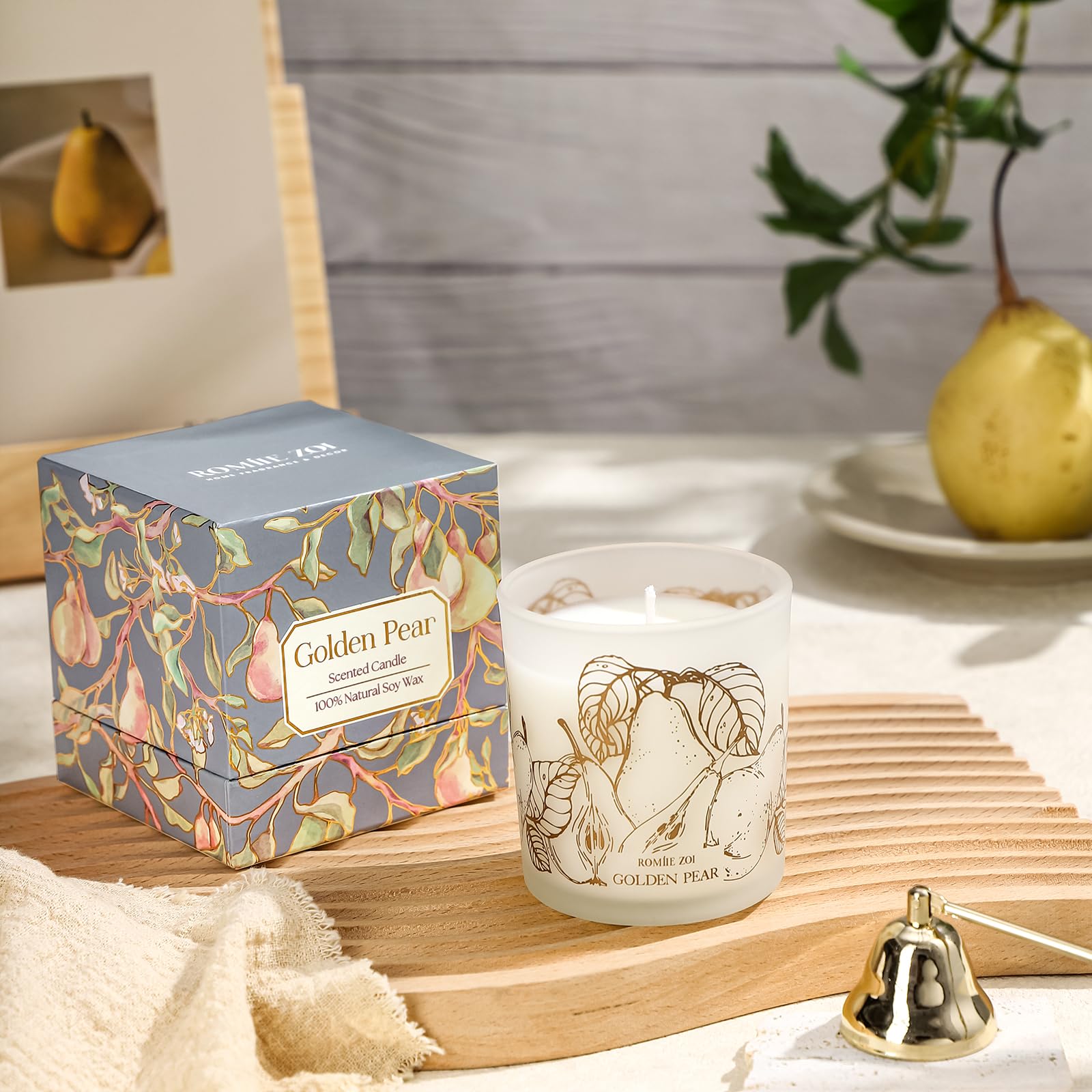ROMIIE ZOI soy wax candle offers a non-toxic, clean burn for home ambiance.