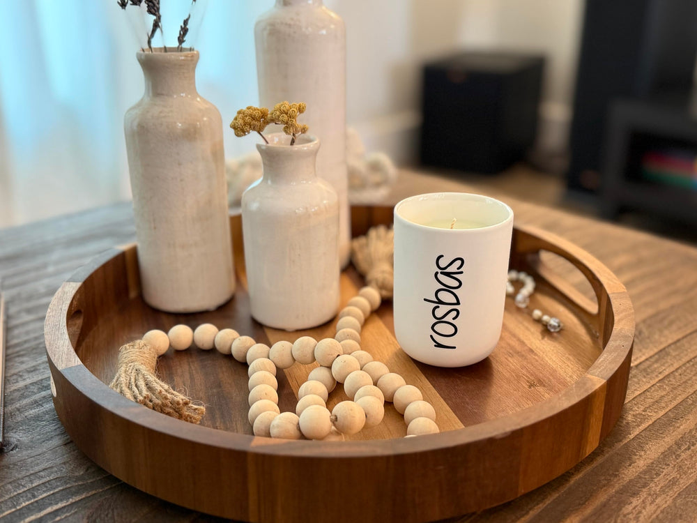 Rosbas Gardenia Candle top notes of gardenia and lemon peel for a refreshing opening.