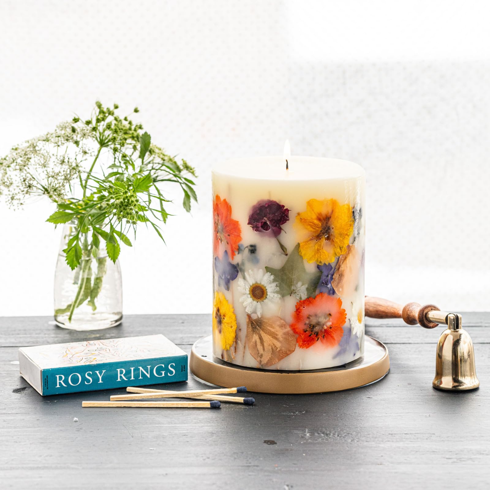 Rosy Rings Essence of Autumn candle wax detail with luxurious texture