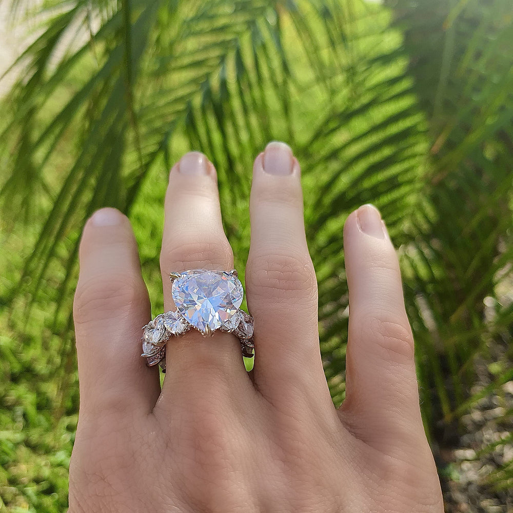 Roxxy Crystals CZ sparkle close-up showcasing diamond-like shine