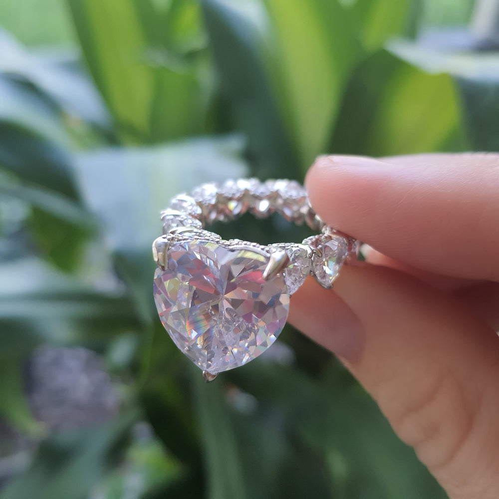 Roxxy Crystals luxury appearance conveying a timeless, meaningful look