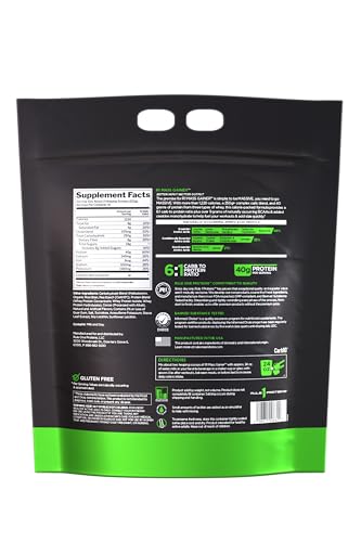 Rule1 Mass Gainer nutrition label close-up highlighting the carb-protein blend.