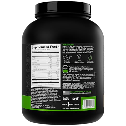 Rule1 Mass Gainer shake in blender to build muscle-supporting calories.