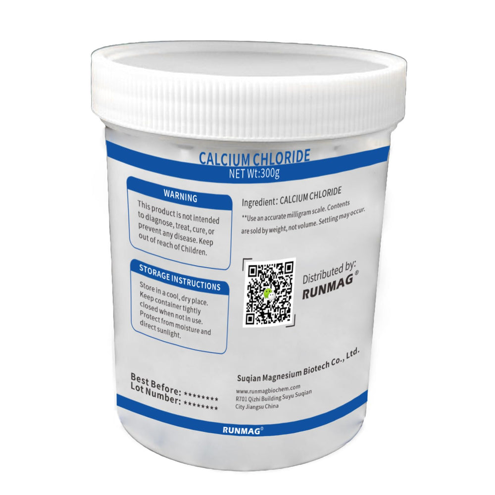 Close-up of RUNMAG calcium chloride powder, fine texture ideal for precise measurements and recipes.