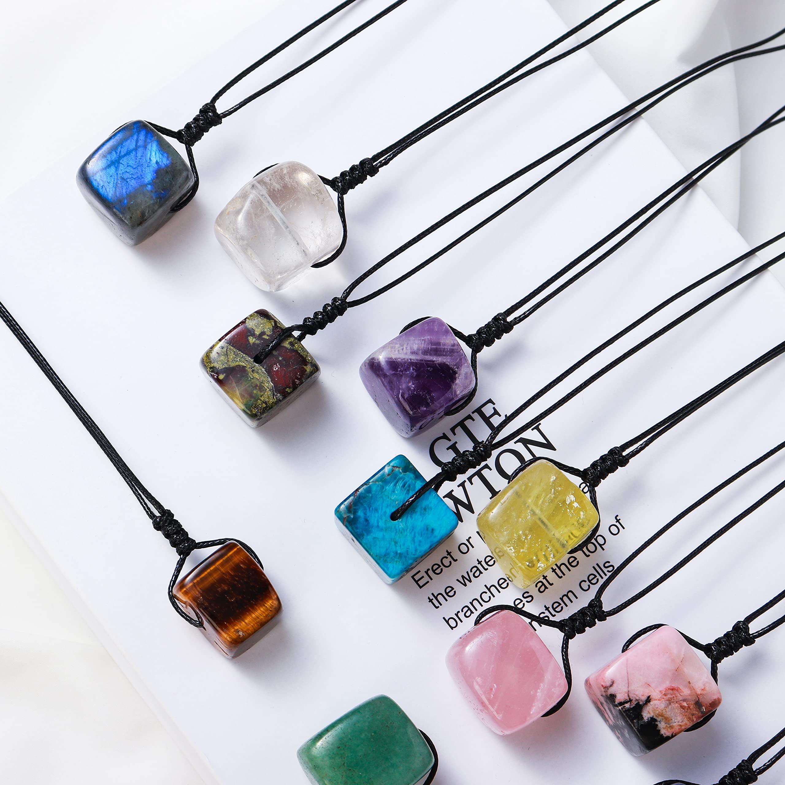 Runyangshi bohemia necklace crystal highlights natural beauty as style accessory
